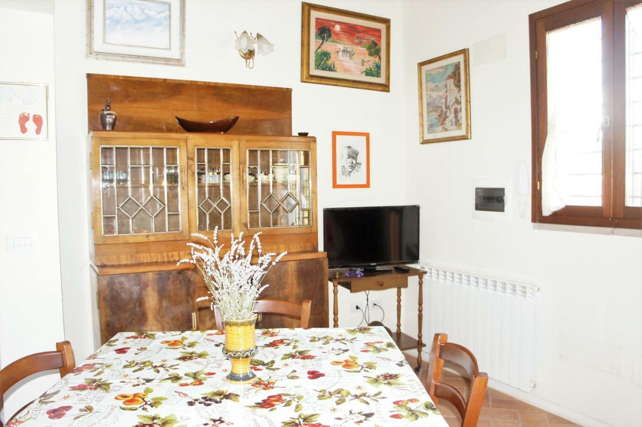 Villa Borgo La Fungaia Gambassi Terme Exterior foto